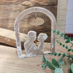 Pareja de Novios en Arco...