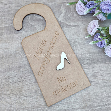 Colgador para puerta Novia Arreglandose