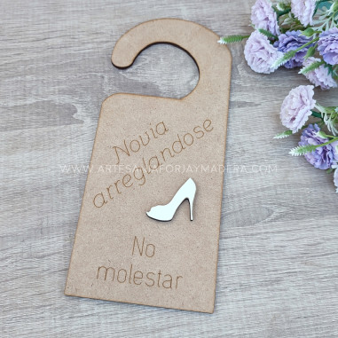 Colgador para puerta Novia Arreglandose