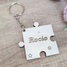 llavero decorativo con forma de pieza de puzzle y relieve 2