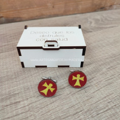 Caja con gemelos Santo San...