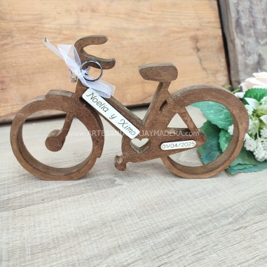 articulo artesanal para ceremonia de bodas con tematica ciclista