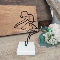Figura bailarina de metal