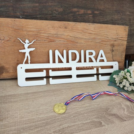 colgador de medallas de danza exclusivo de Forja y Madera