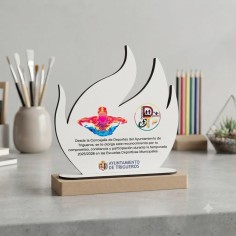 trofeo llama olimpica de madera personalizado