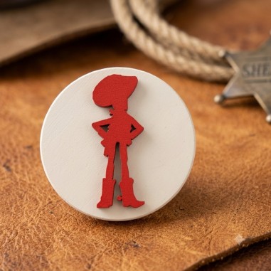 diseño de tirador redondo de woody de pixar de Forja y Madera