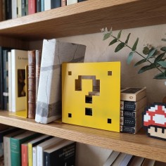 sujetalibros de acero inspirada en la caja de super mario bros personalizado