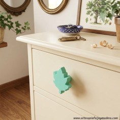 tirador de mueble con diseño botnico exclusivo de Forja y Madera