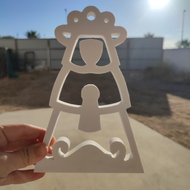 Silueta decorativa religiosa de la Divina Pastora en forjaymadera España