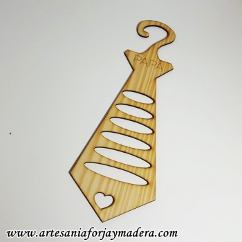 Corbatero de madera