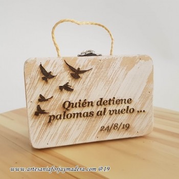 Caja Maleta Palomas al Viento