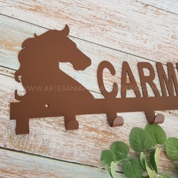 Percha Caballo con nombre