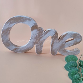 Letras Decorativas One 2