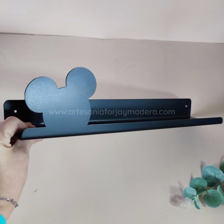 articulo artesanal de metal para organizar libros infantiles